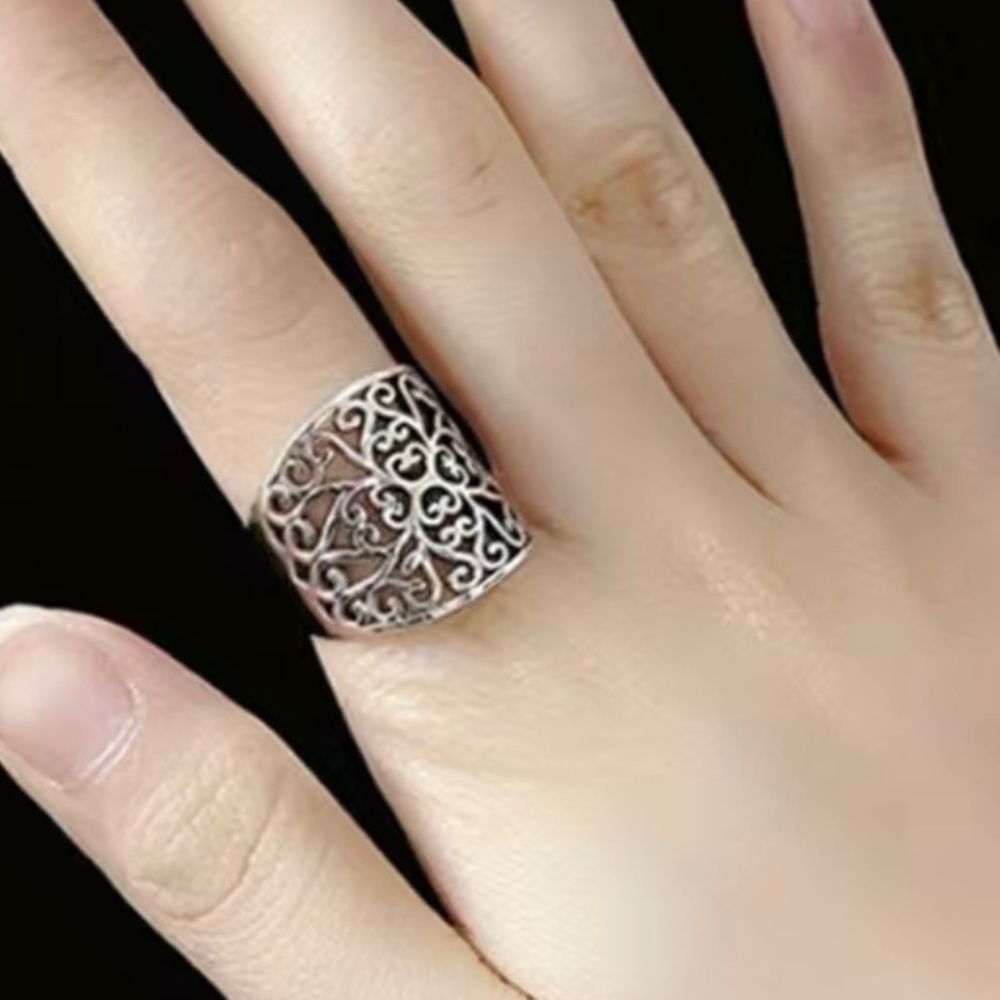 Stunning Statement Filigree Ring